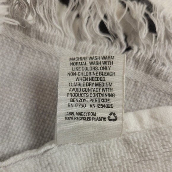 Hearth & Hand Magnolia Oversized Towel 60"x58" Gray Stripe Beach Blanket Throw - Picture 4 of 5